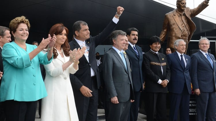 Rafael Correa inauguró la estatua de Néstor Kirchner en Ecuador (Presidencia)