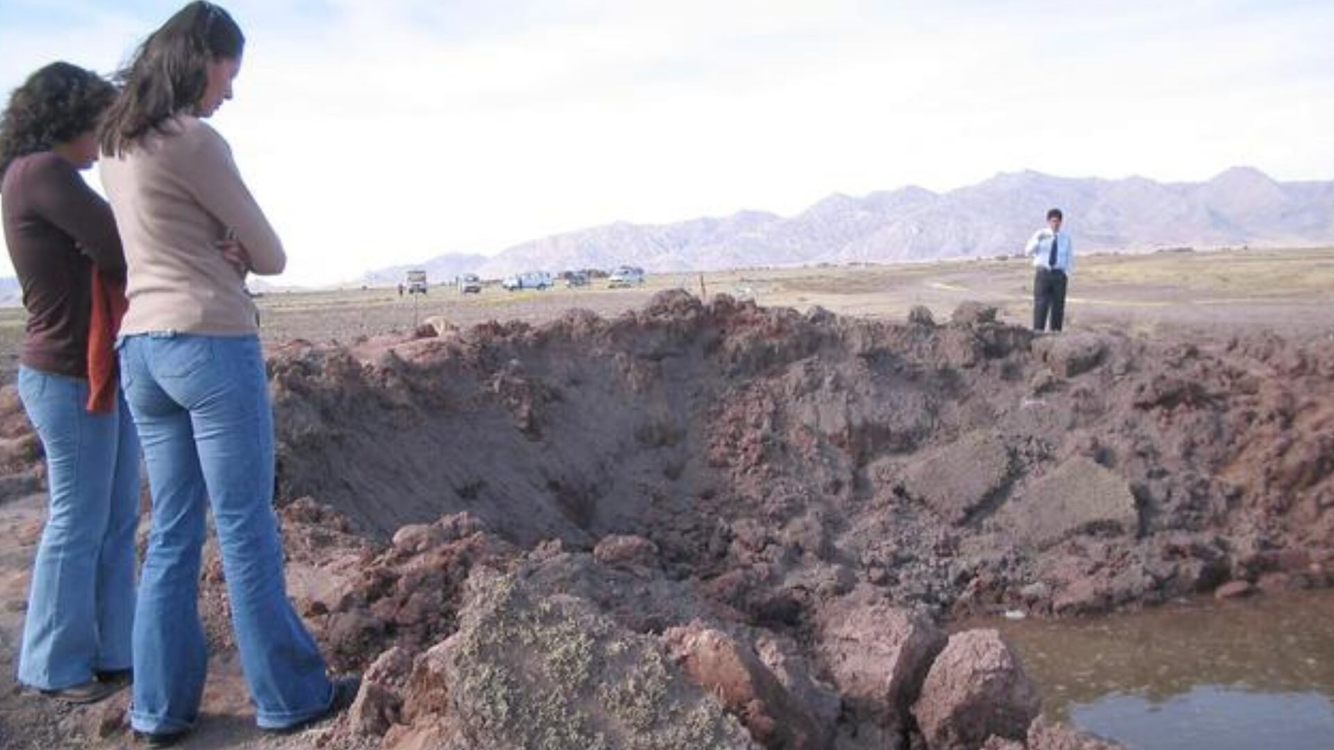 Meteorito en Puno – Terremoto en Pisco – Perú - 6 de enero