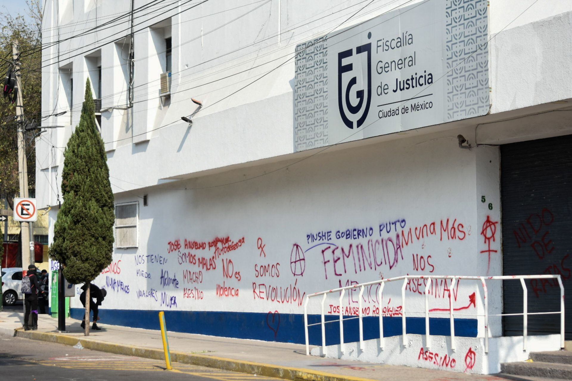 Mujer Fue Abusada Por Dos Hombres En Estado De Ebriedad Se Defendió Y La Detuvieron A Ella 7390