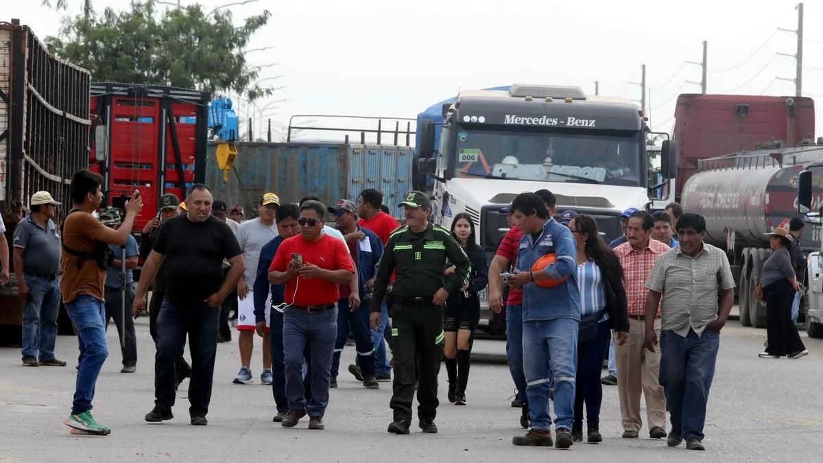 Protestas en Bolivia por la falta de dólares y combustible: el Gobierno dijo que son el inicio de un “golpe de Estado”