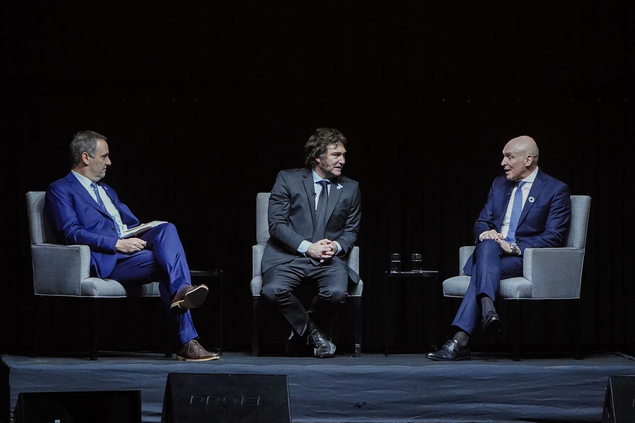 Presentación libro de Javier Milei en el Luna Park