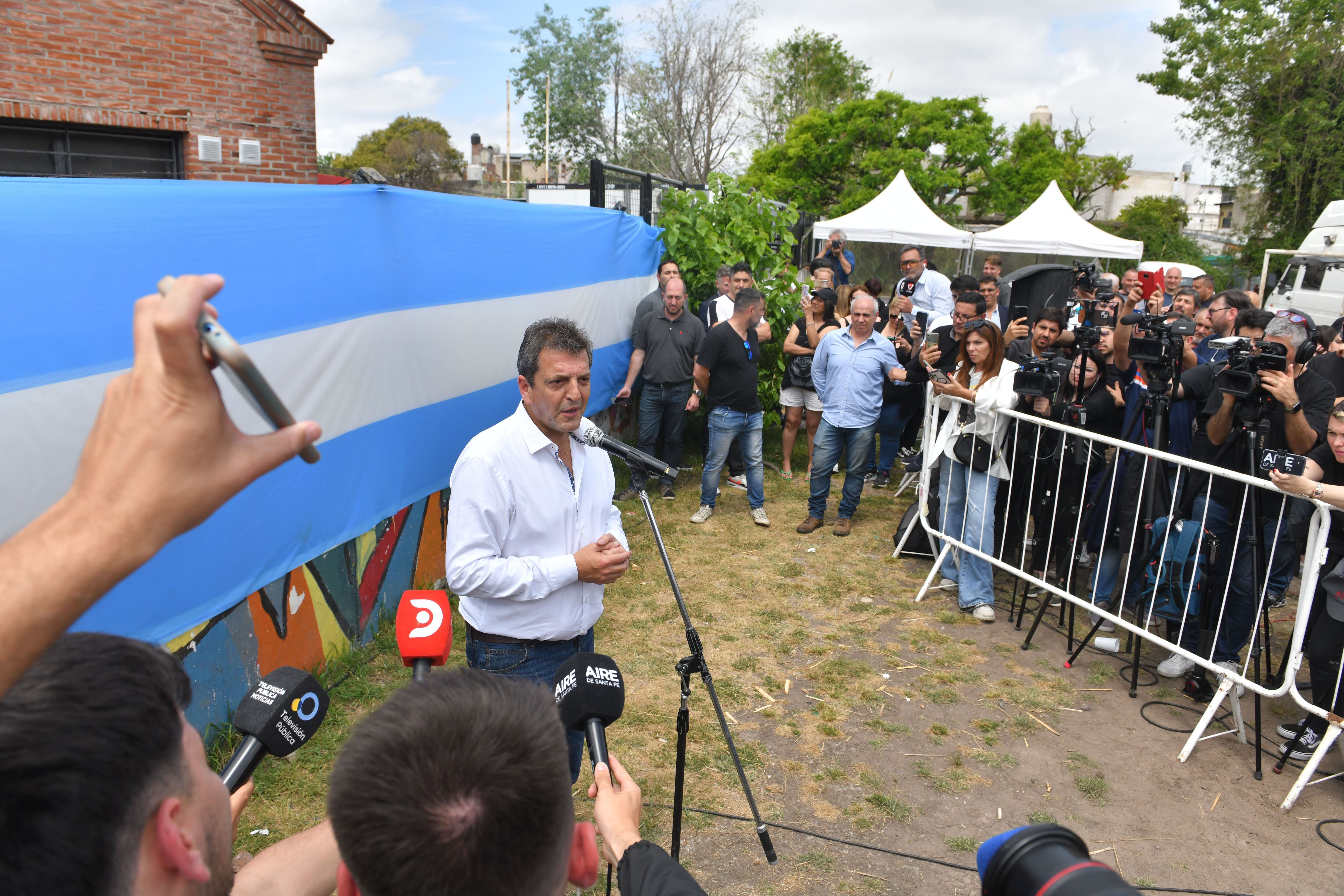 Sergio Massa, ayer después de votar (EFE/ Enrique García Medina)
