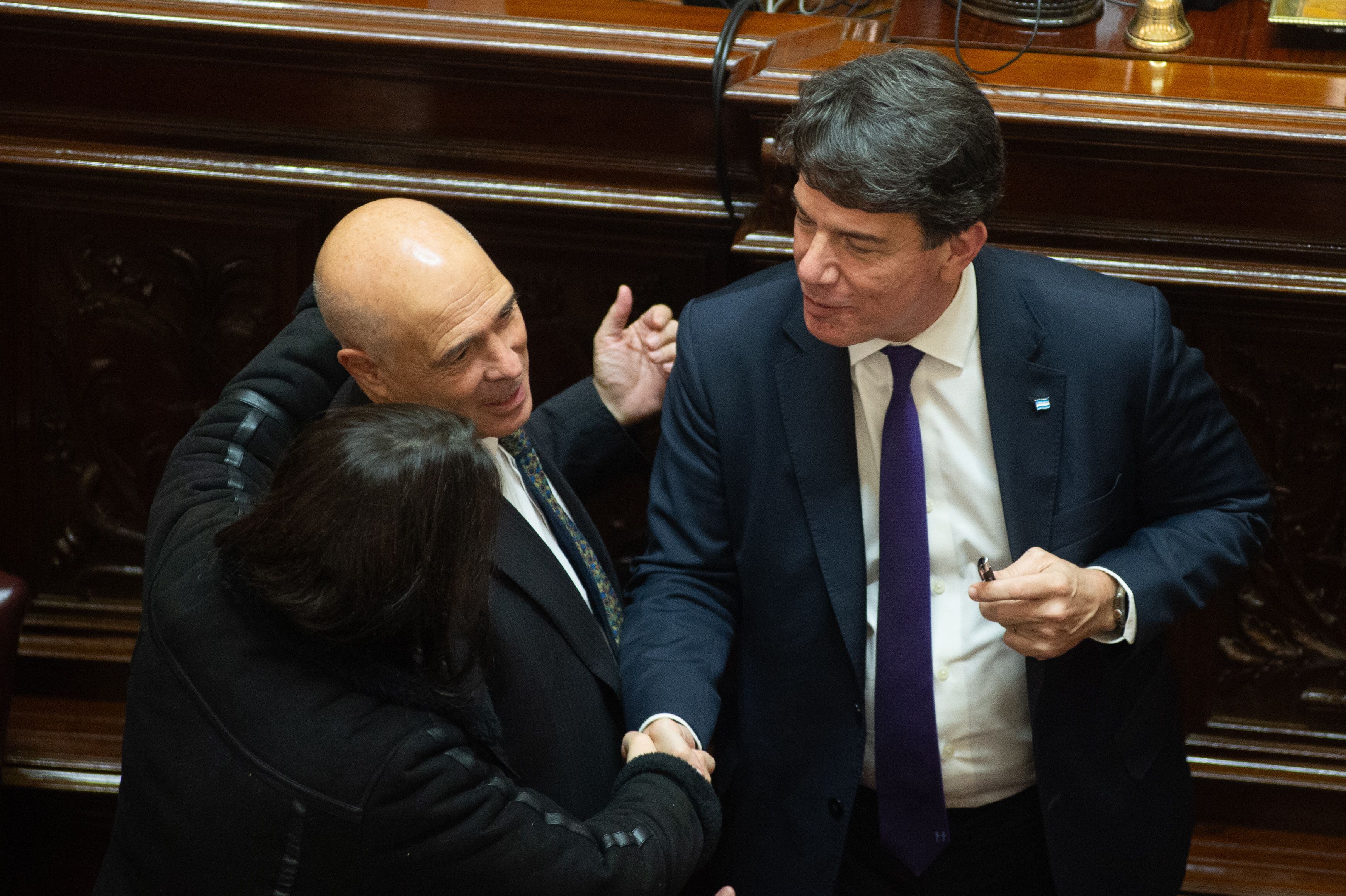 Nicolás Posse expone en el senado