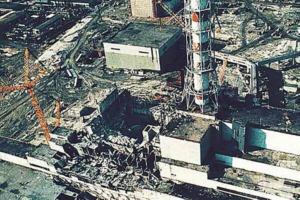 La explosiÃ³n de Chernobyl el 26 de abril de 1986 liberÃ³ 100 veces mÃ¡s radiaciÃ³n que Hiroshima y Nagasaki juntos