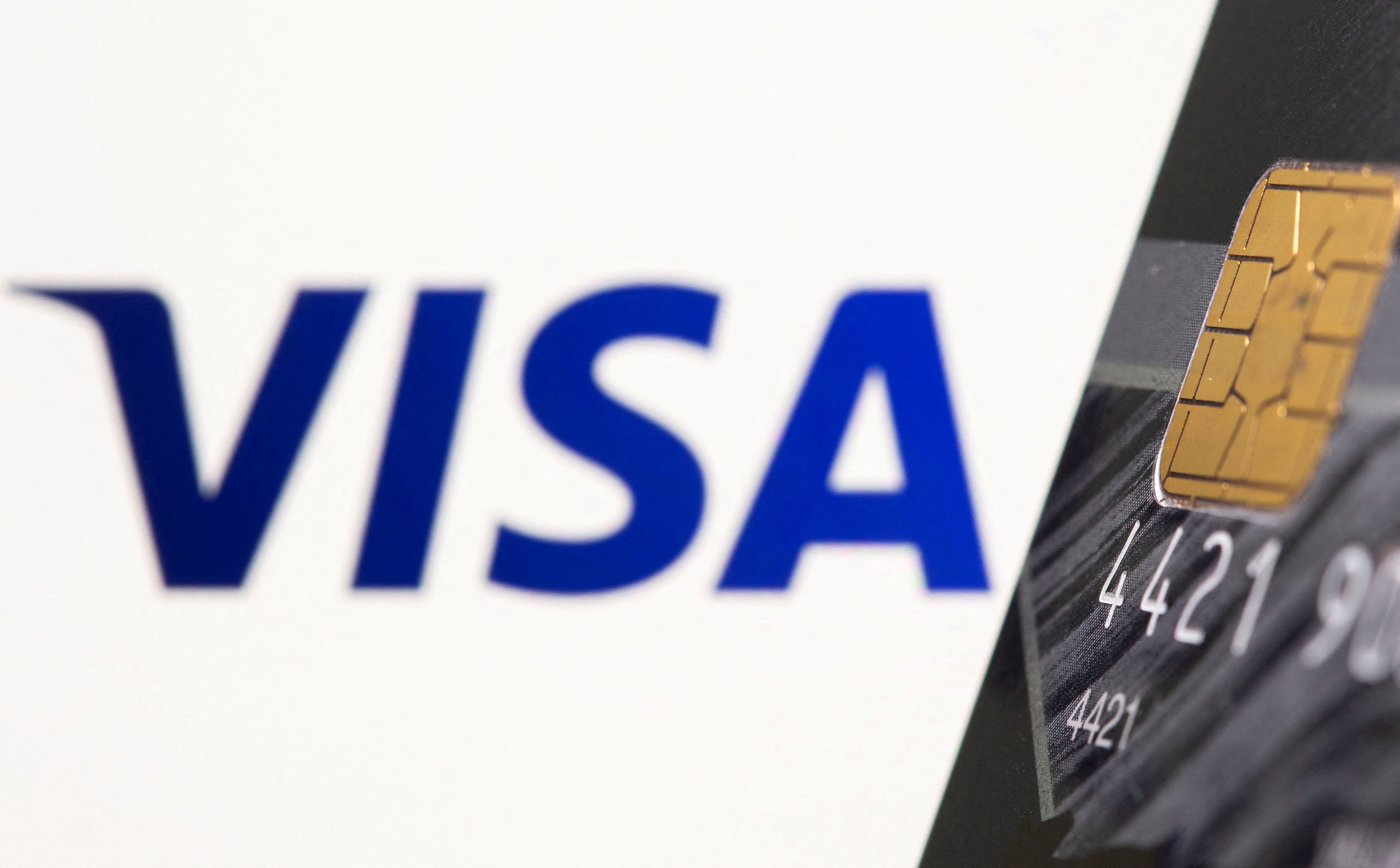 Visa también implementa cambios para reducir el uso de números estáticos en tarjetas (REUTERS/Dado Ruvic)