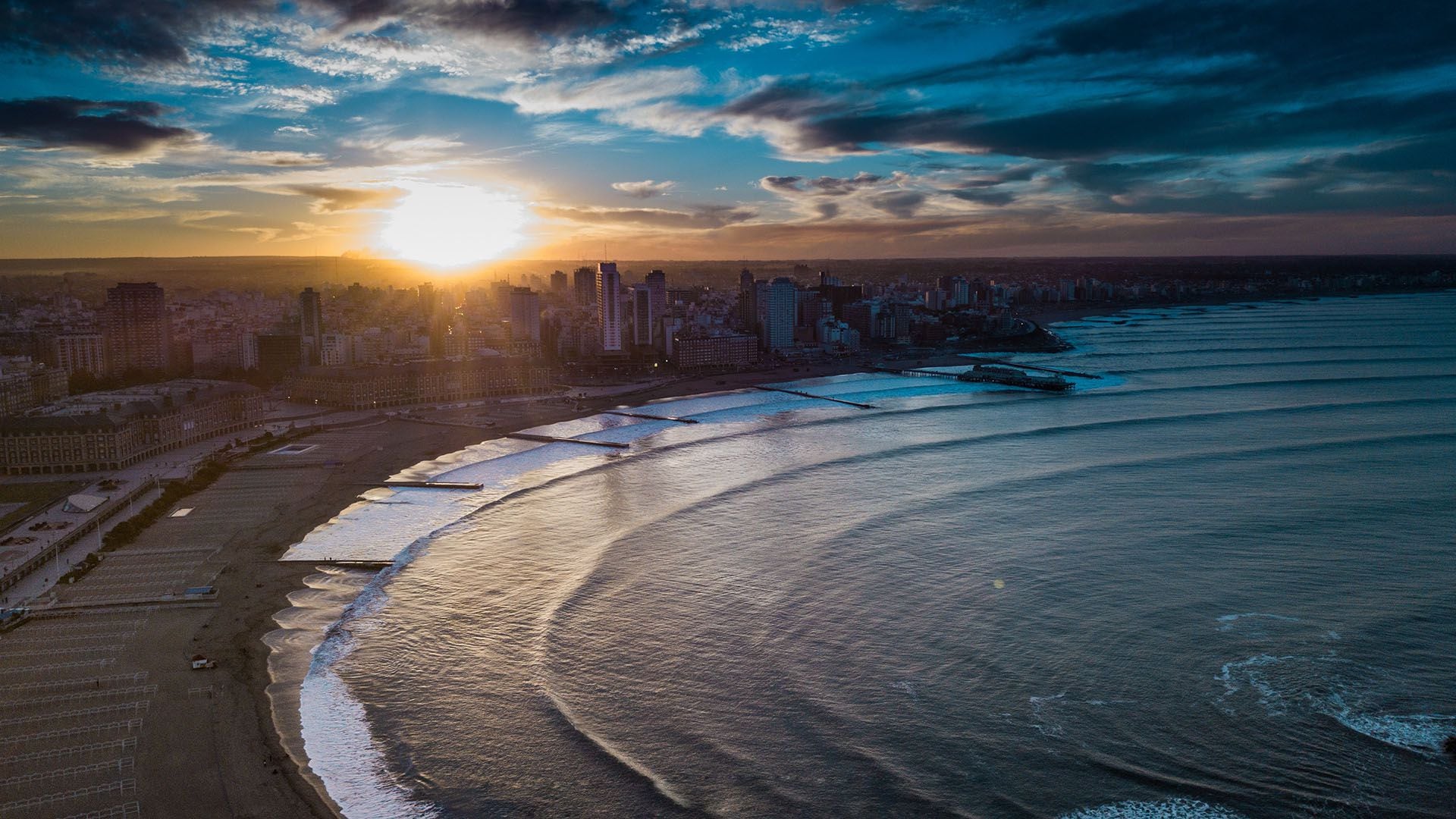 En 2019, la Playa Bristol en una panorámica del atardecer en la Costa Atlántica (Foto: Christian Heit)