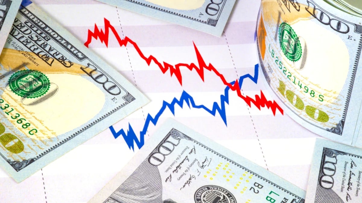 El dólar libre sigue subiendo y se acerca a su récord: 5 factores que impulsan la tendencia alcista