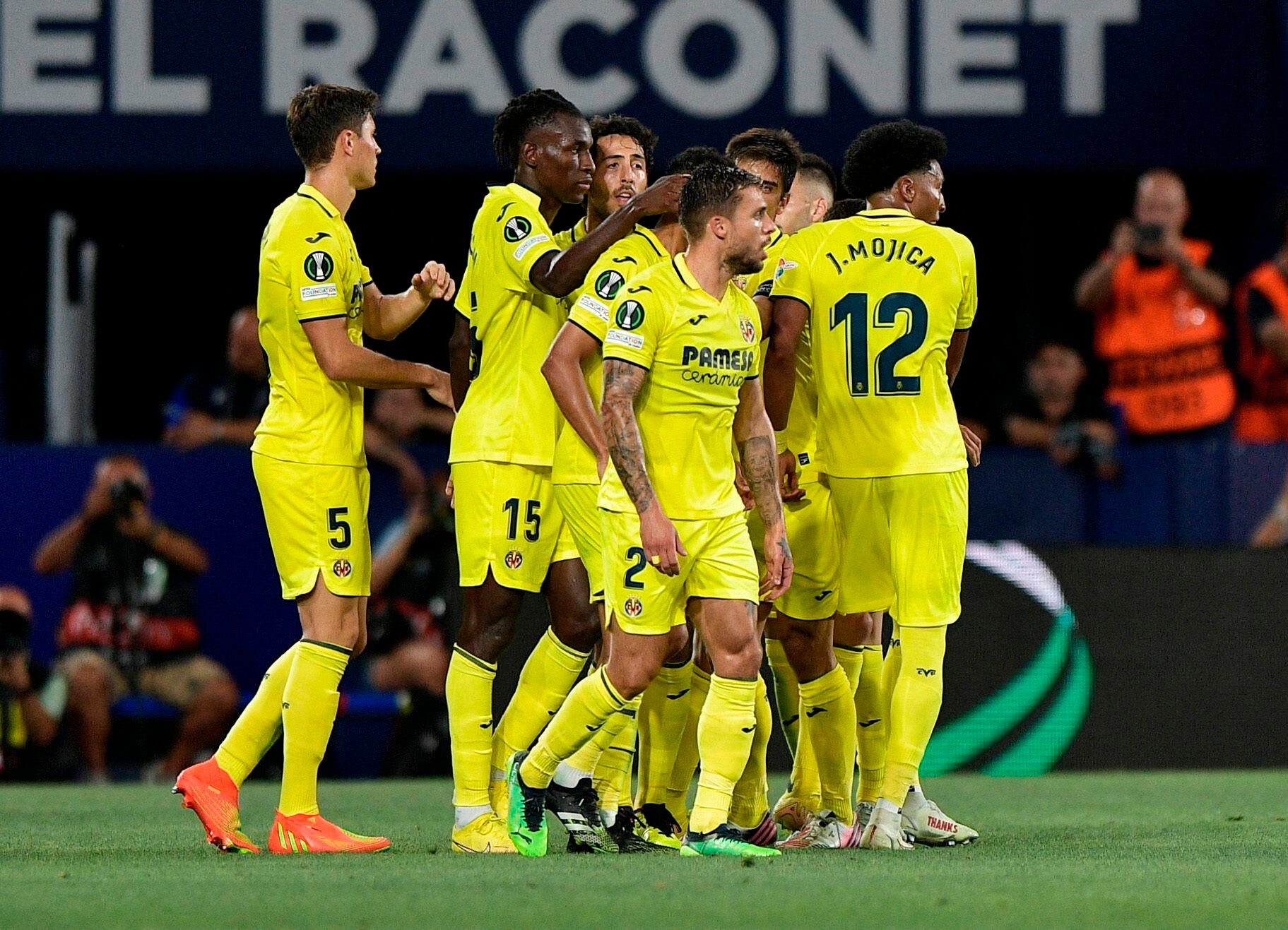 Con Johan Mojica como titular Villarreal le ganó a Lech Poznan en la