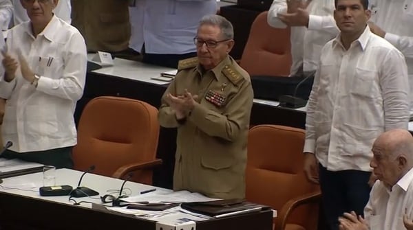 Raúl Castro en la asamblea