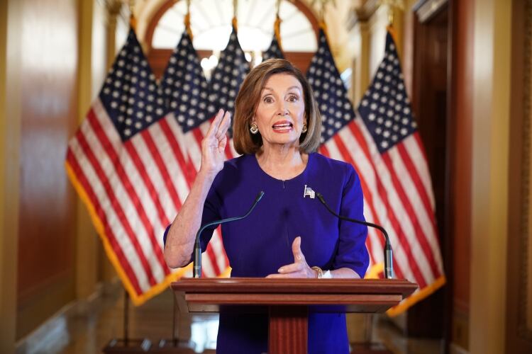 La presidenta de la Cámara de Representantes de Estados Unidos, la demócrata Nancy Pelosi, anunció el inicio del proceso de juicio político contra Donald Trump (Photo by Mandel NGAN / AFP)