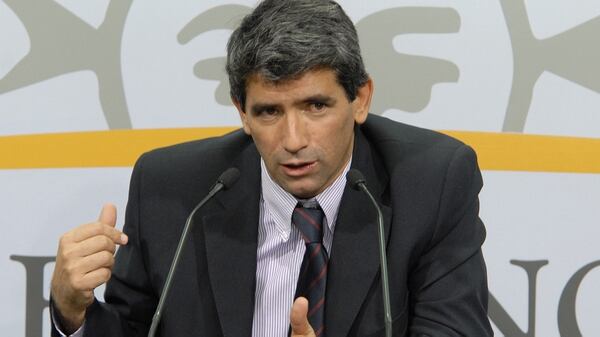 El ex vicepresidente uruguayo Raúl Sendic se quedó sin apoyo y tuvo que renunciar