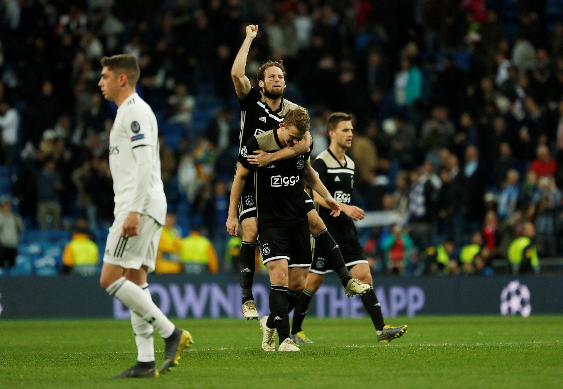 Aquel Ajax hizo historia con una goleada para los libros en el Bernabéu que eliminó al Real Madrid de la Champions League en 2019 (REUTERS/Susana Vera)