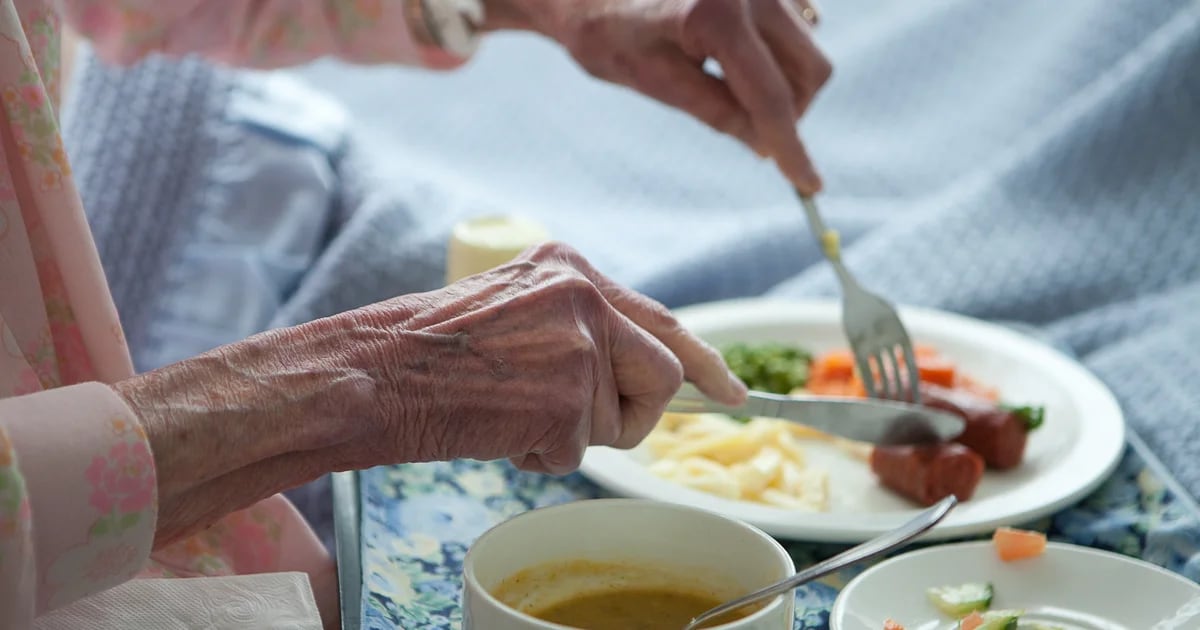 Slower aging and lower risk of dementia: All the benefits of eating a healthy diet, according to experts