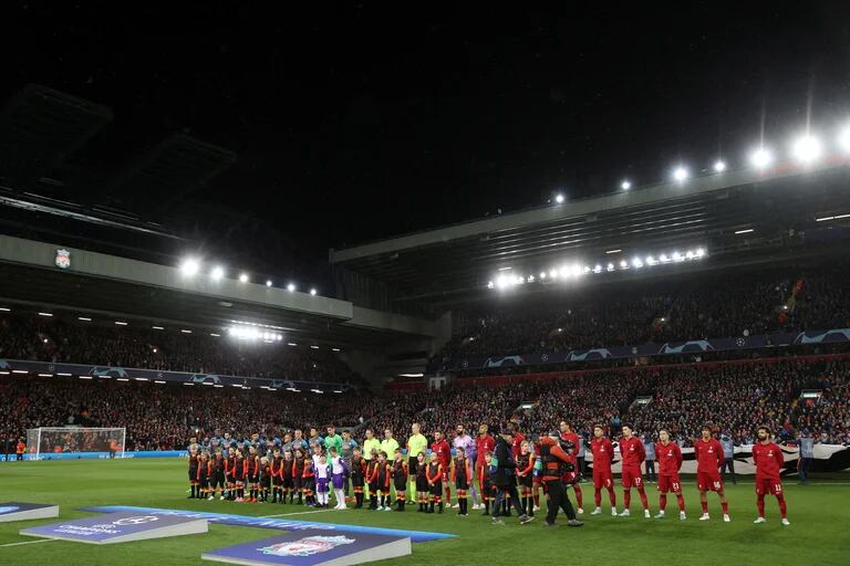Liverpool FC vuelve a números negros y dispara su facturación un 22% en  2021-2022