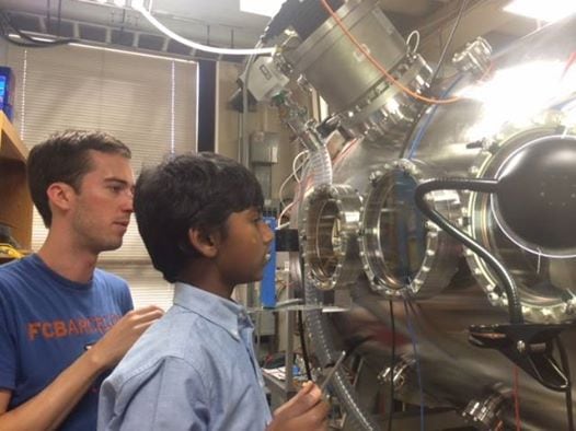 Pranav durante su estancia en la escuela tuvo interés por los nuevos conocimientos. (Foto: http://pranavkalyan.com/)