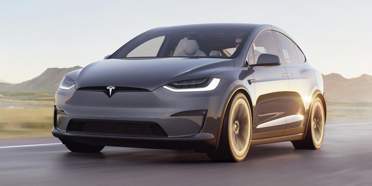 El Standard Range Model X (Tesla)