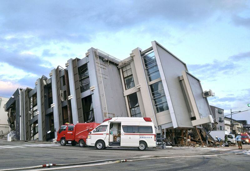 Un edificio derrumbado por un terremoto en Wajima, prefectura de Ishikawa (Kyodo via REUTERS)
