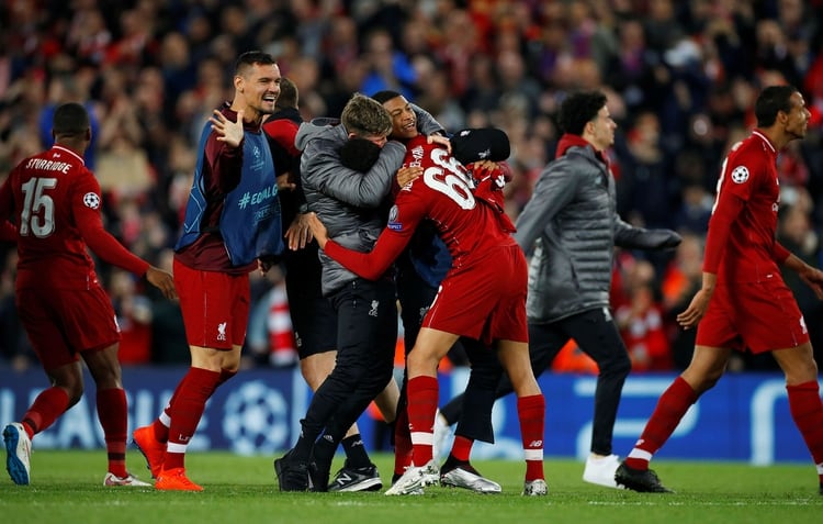 La alegría del Liverpool tras a goleada 4-0 al Barcelona y la clasificación a a final de la Champions League (Reuters)