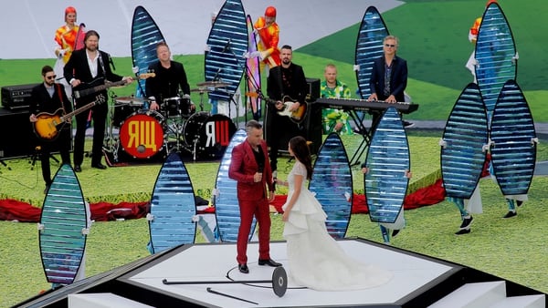 Robbie Williams y Aida Garifullina fueron los encargados de musicalizar la ceremonia (Reuters)