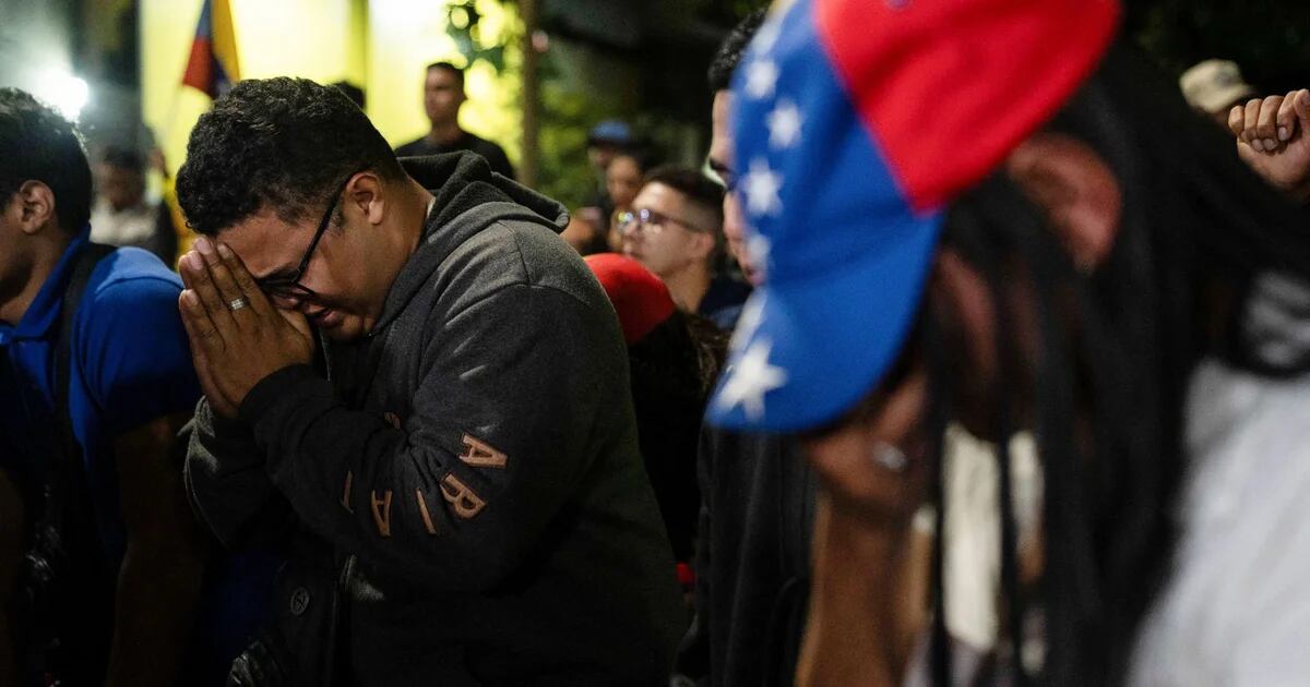 Between anger and tears: Nicolás Maduro shouts “fraud” at Venezuelan embassy in Mexico after victory