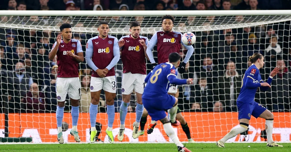 Enzo Fernandez’s magnificent free-kick goal against Dibu Martinez: the Chelsea player’s gesture in the midst of celebration