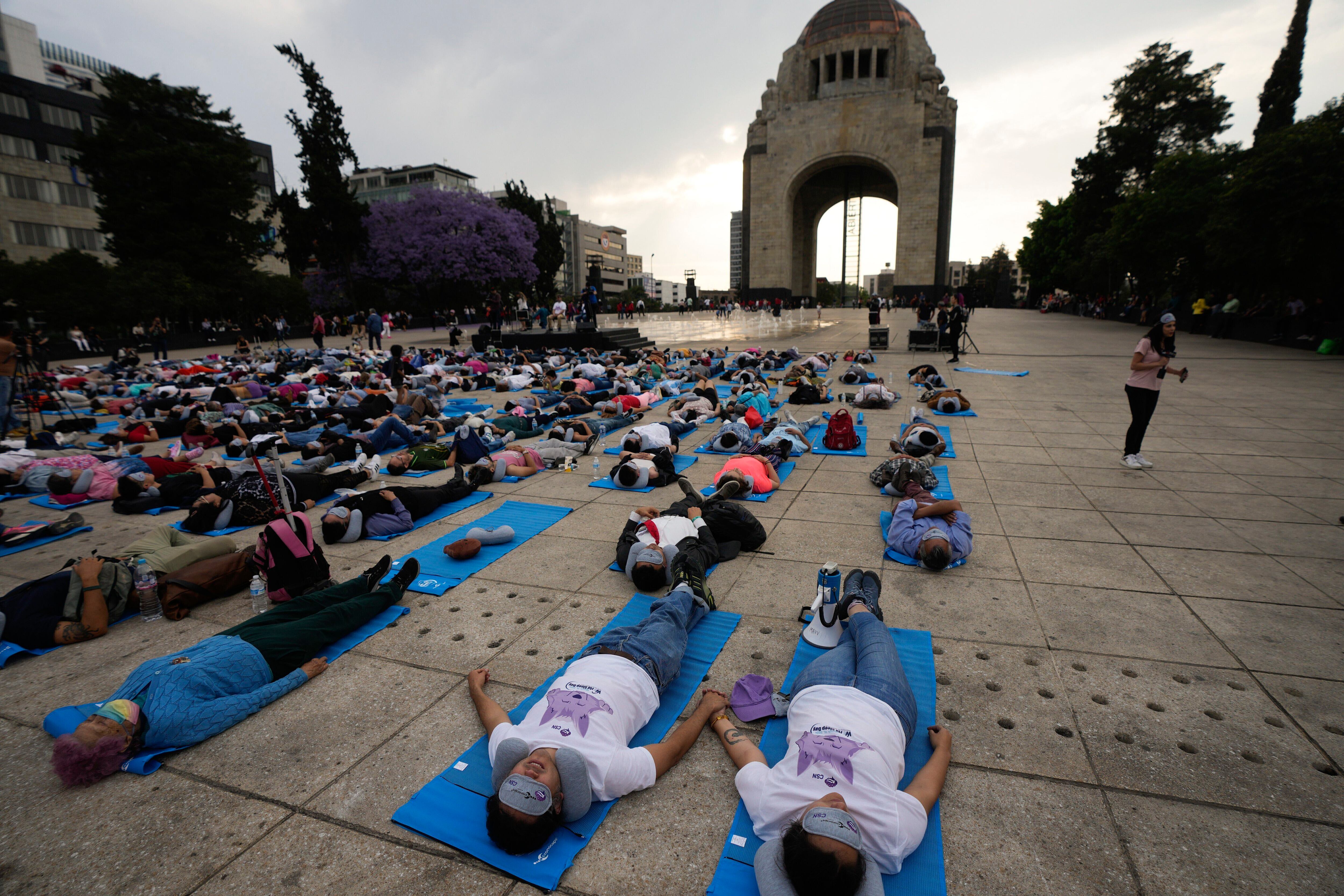 En el Monumento a la Revolución se suelen llevar a cabo diversos eventos sociales    (AP Foto/Fernando Llano)