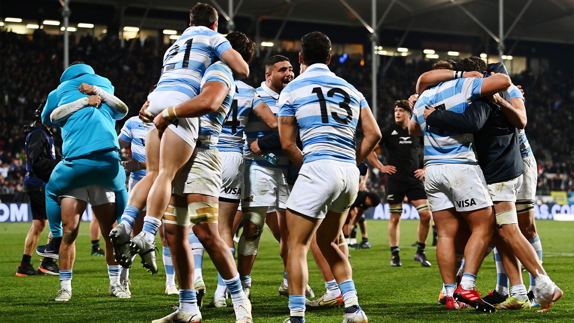 El festejo de Los Pumas en la última victoria ante Nueva Zelanda (Hannah Peters/Getty Images)