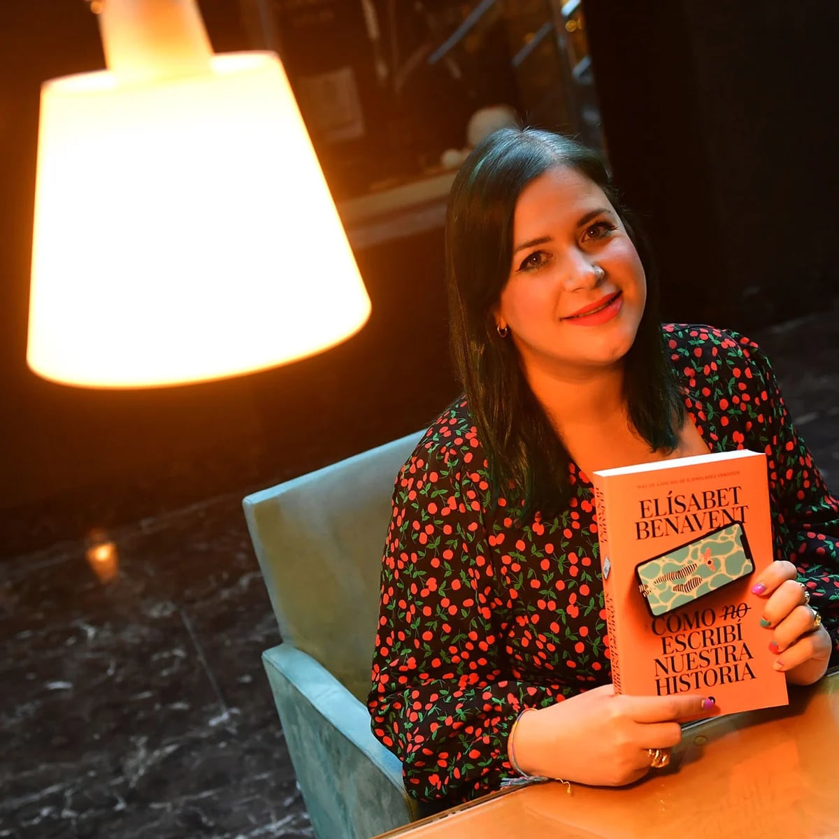 LeoAutorasOct: la escritora Elisabet Benavent recomienda los libros más  adictivos escritos por mujeres