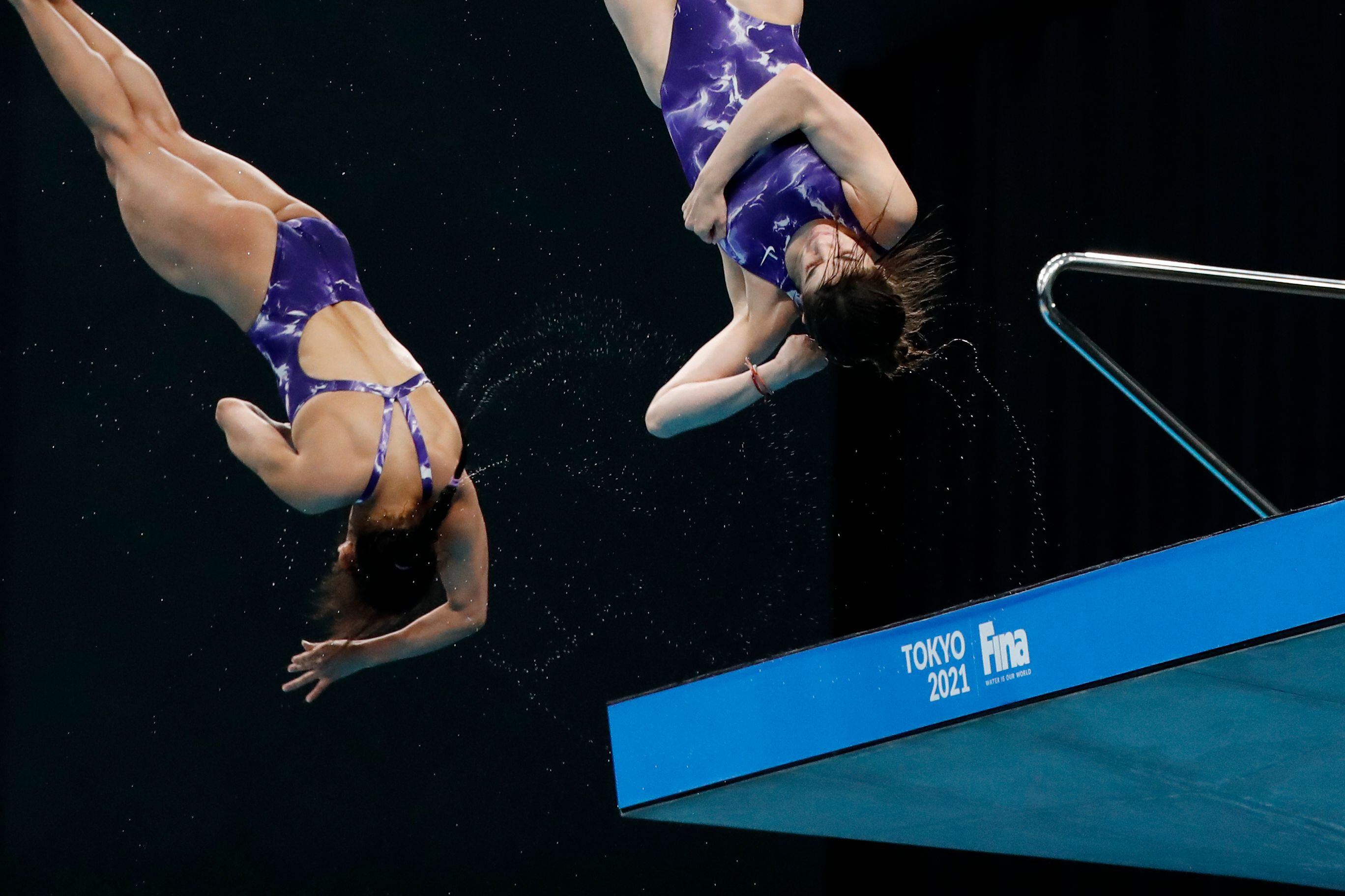 Orozco fue una de las medallistas más jóvenes en subir al podio, pues con tan solo 15 años de edad compitió al lado de Espinosa (Foto: REUTERS/Issei Kato)