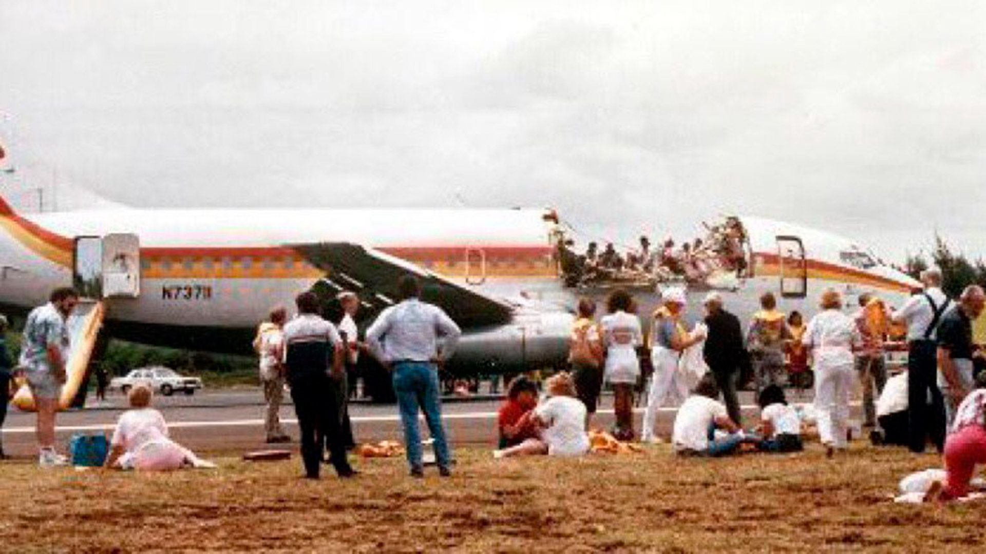 La Increíble Historia Del Avión Que Perdió El Techo En El Aire Y La Señal Luminosa Que Salvó 94 9198