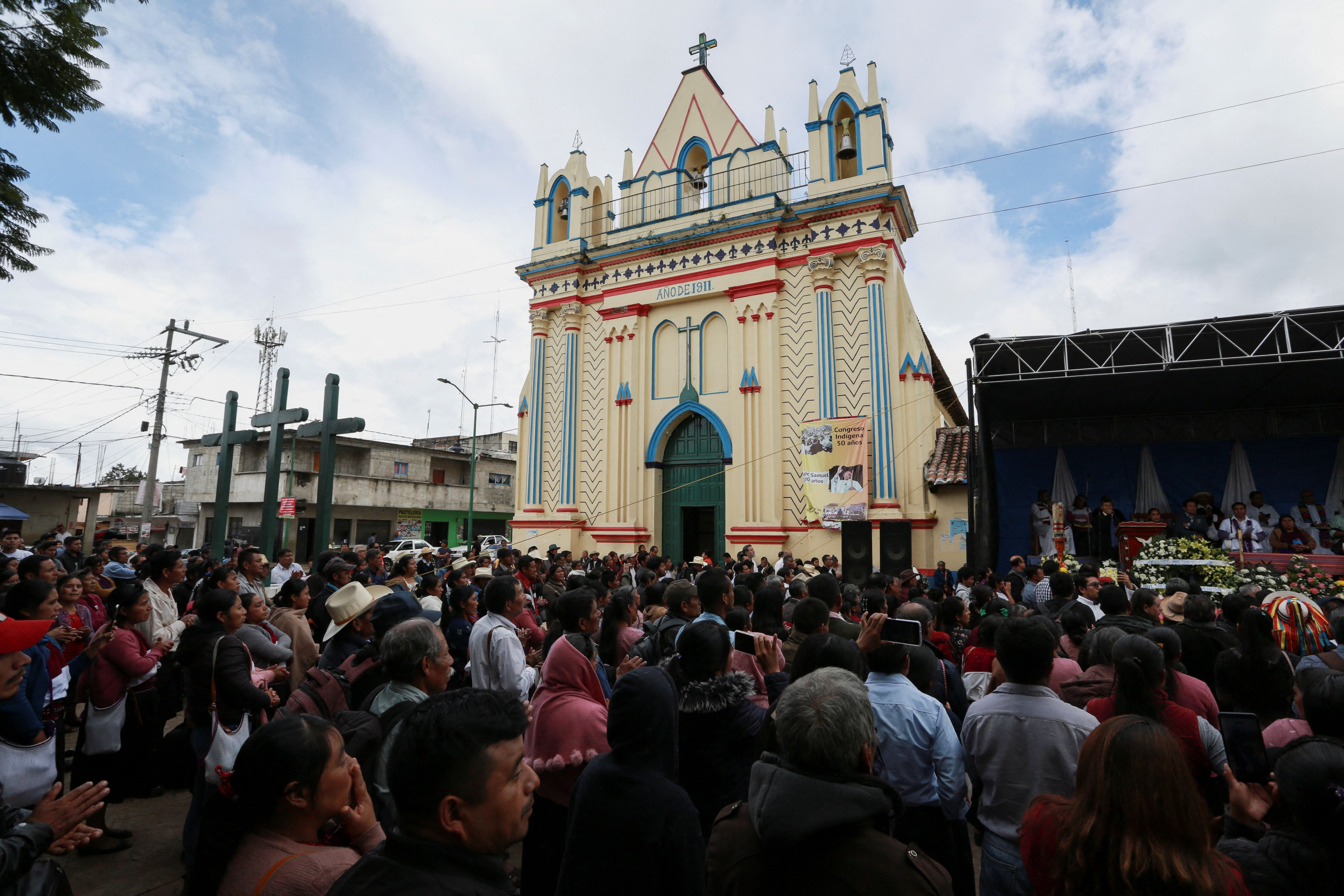 Imagen de la ceremonia masiva para despedir al sacerdote Marcelo Pérez Pérez, en Chiapas. REUTERS/Gabriela Sanabria