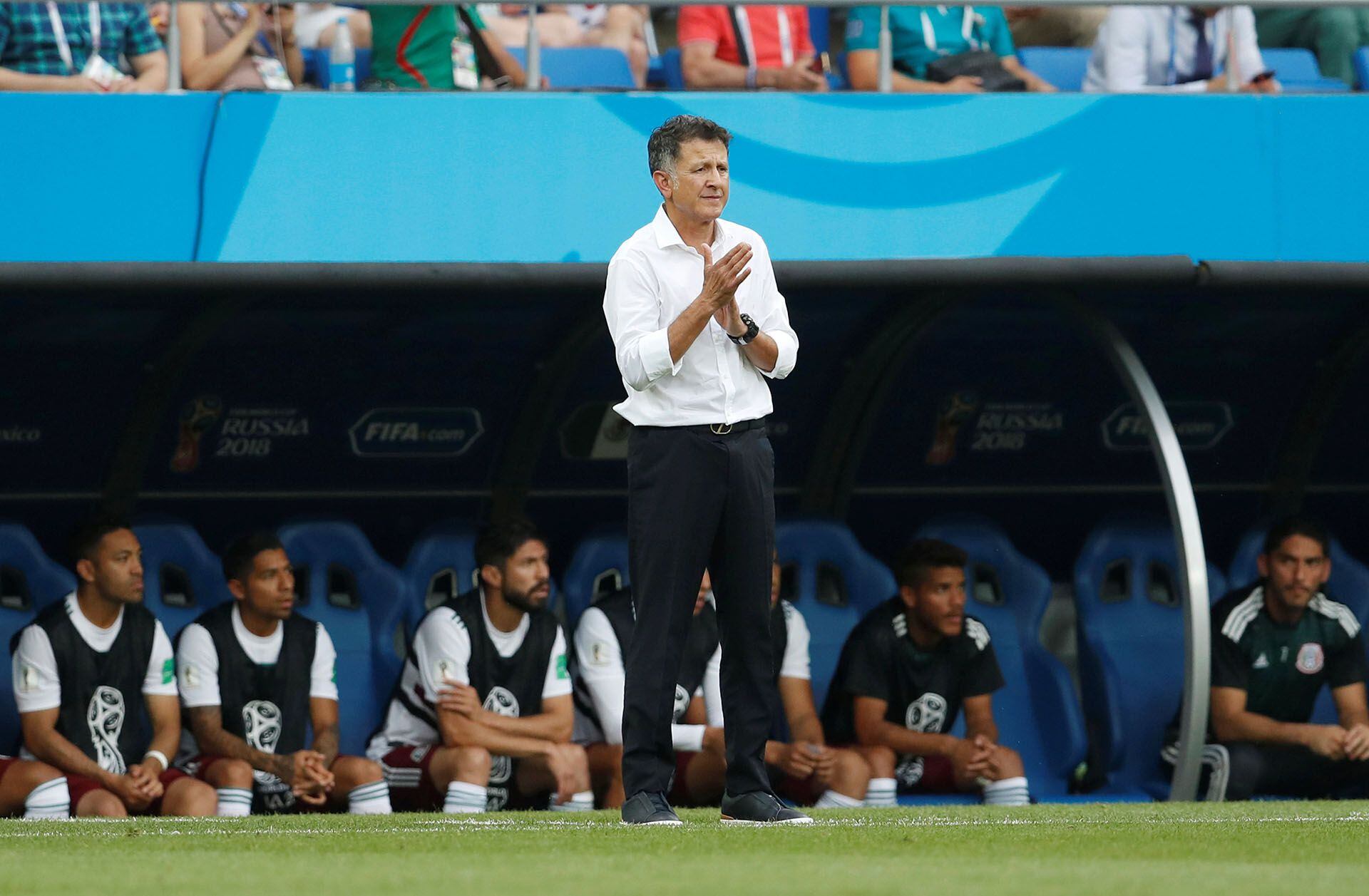 Juan Carlos Osorio dirigiendo a la selección mexicana en el mundial de Rusia 2018 - crédito Damir Sagolj/REUTERS