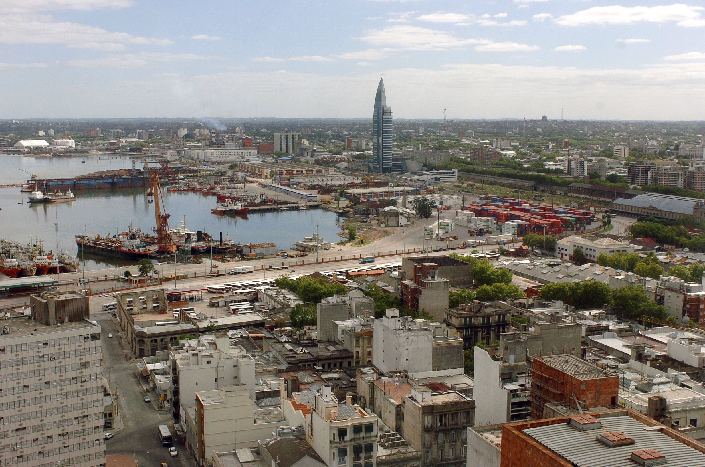 El puerto comercial de Montevideo (Uruguay). (EFE/Emilio Naranjo)