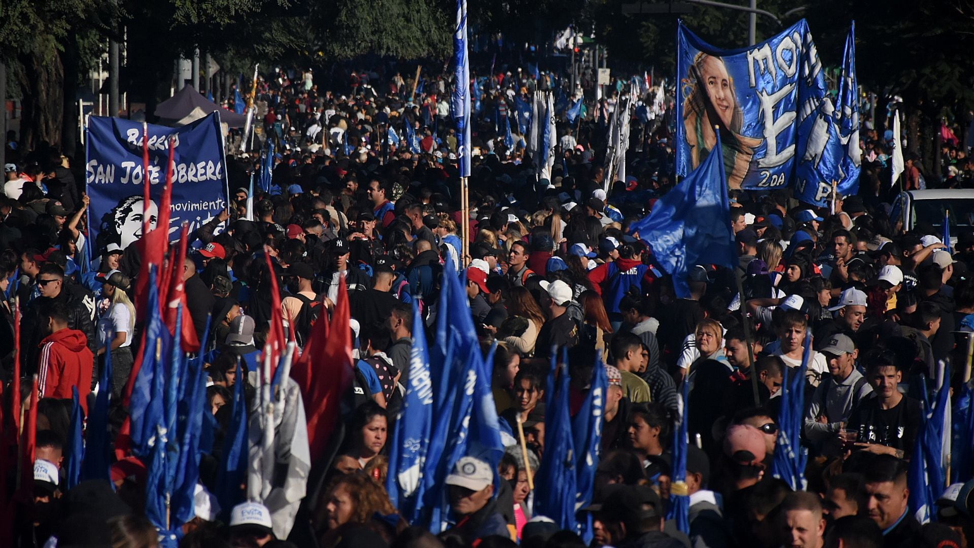 1 de mayo / dia del trabajador/ movimientos sociales marcha