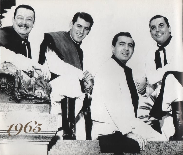 En 1965, Dicky Dávalos, Ernesto Cabeza, Polo Román y Juan Carlos Saravia