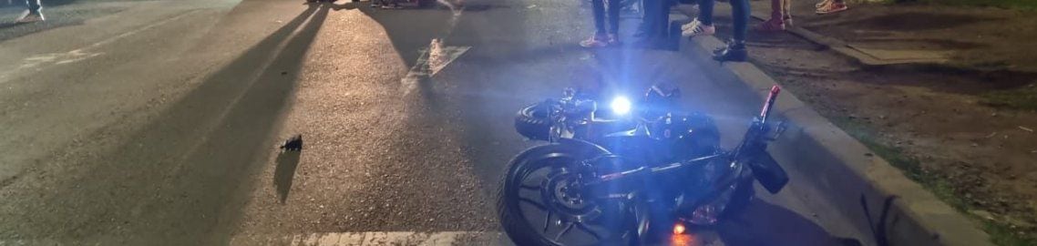 Siniestro entre dos motos en Engativá - crédito @SectorMovilidad