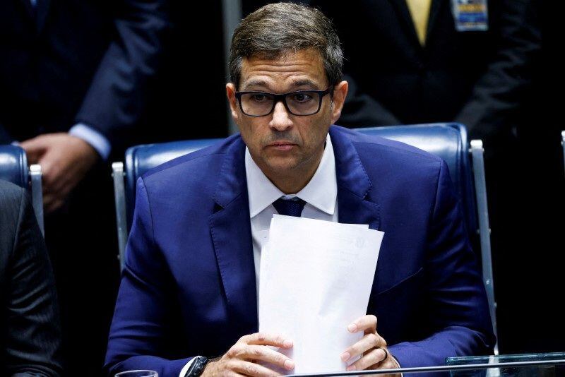 El presidente del Banco Central de Brasil, Roberto Campos Neto es acusado de "bolsonarista" por dirigentes del PT por no bajar más rápido la tasa de interés. Brasil. REUTERS/Adriano Machado