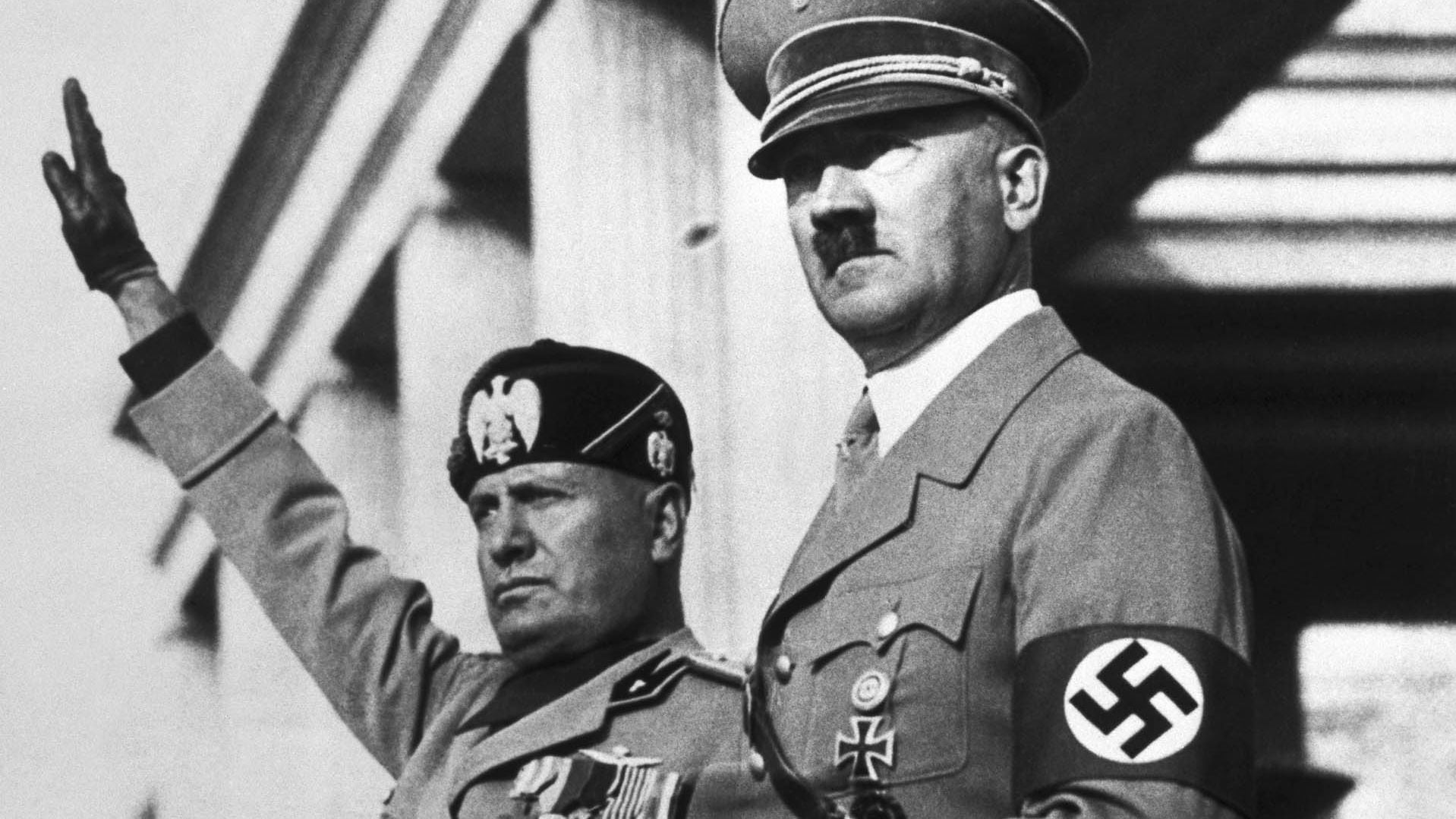 Musssolini junto a Hitler.