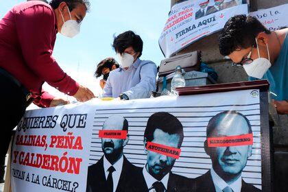 En agosto próximo se realizará una consulta para decidir si se esclarecen decisiones políticas del pasado en acciones que sean referentes a los mandatarios (Foto: EFE/José Pazos)
