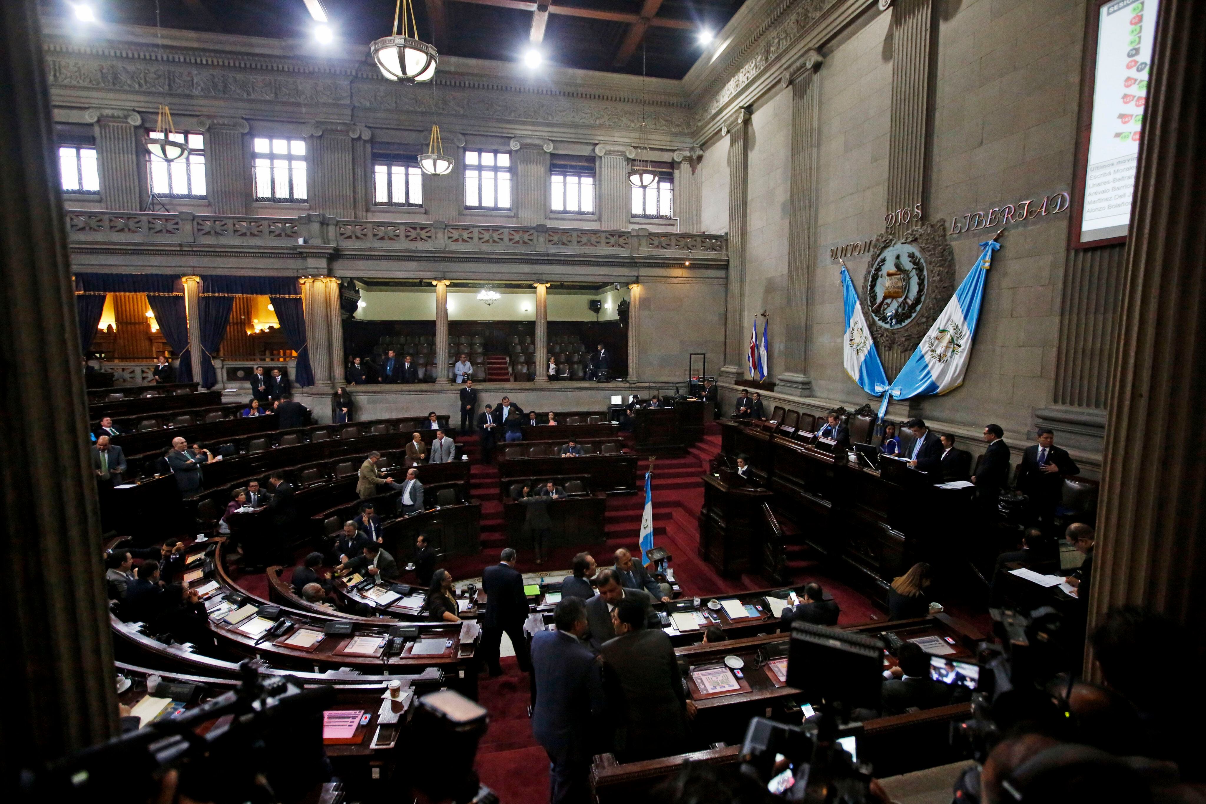 Vista general del hemiciclo del Congreso de Guatemala, en una fotografía de archivo. EFE/Esteban Biba

