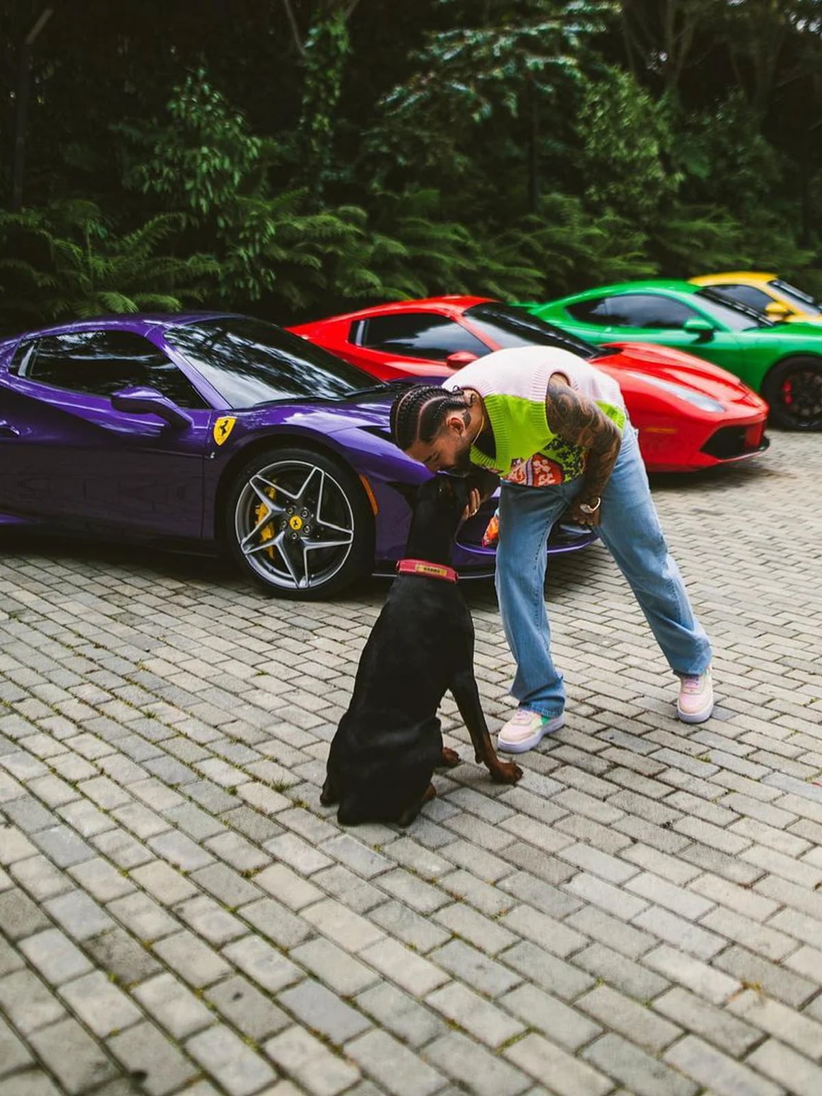 La impresionante colección de coches de Maluma: Porsche, Ferrari y Mercedes