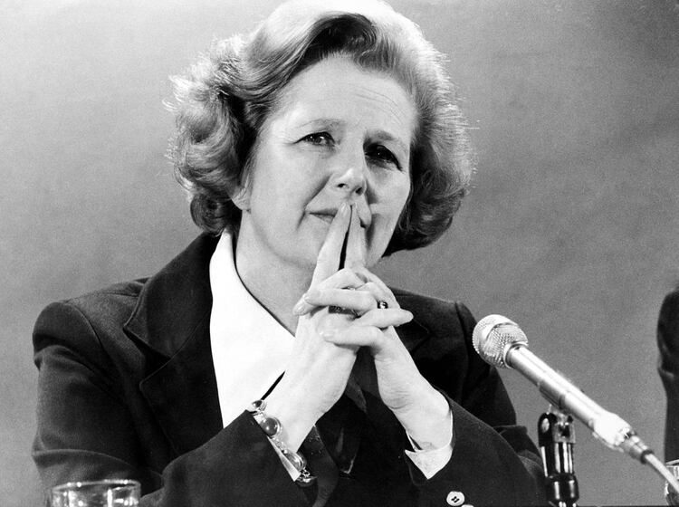 Margaret Thatcher fue duramente interpelada en el parlamento britÃ¡nico: â€œMucha gente estÃ¡ preocupada ante la posibilidad de que las Fuerzas BritÃ¡nicas no estÃ©n haciendo bien las cosasâ€, reconociÃ³ (Ling/Evening News/Shutterstock)