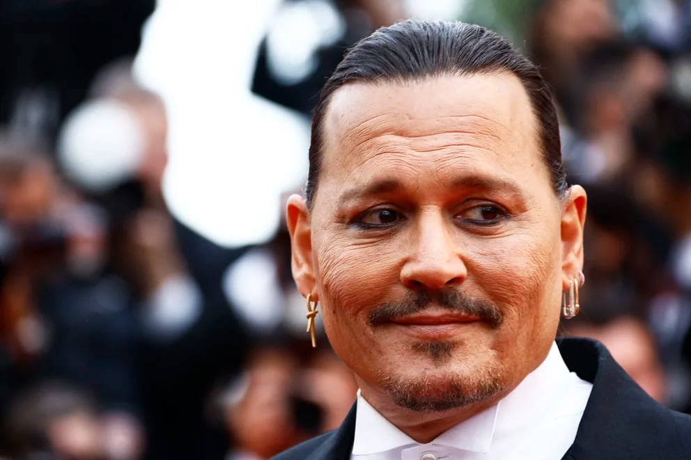 Johnny Depp Reapareció Con Un Bastón Tras Ser Encontrado Inconsciente En Budapest Hollywood