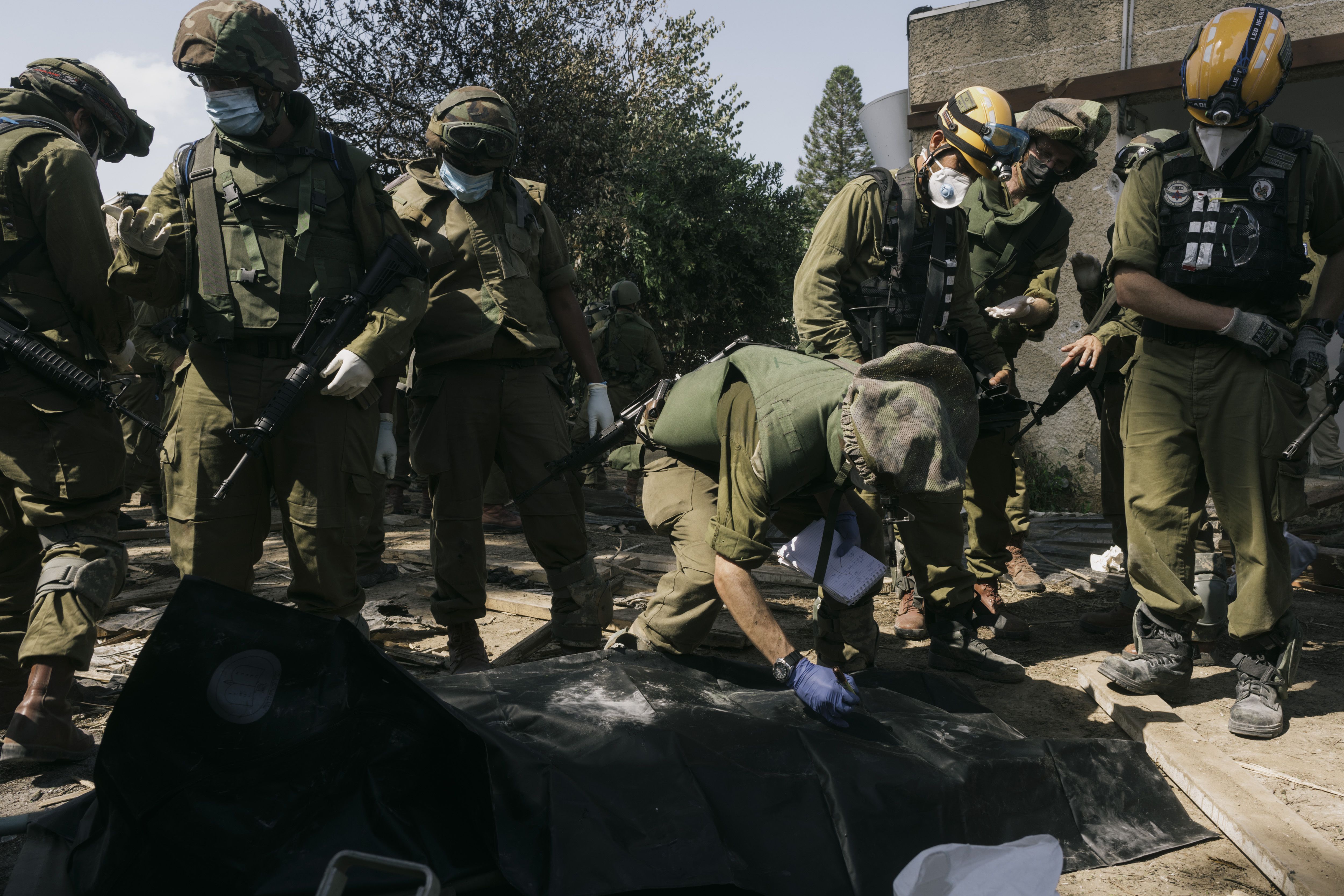 Las tropas israelíes recuperaron los cuerpos de varios rehenes tras una operación nocturna en la Franja de Gaza. (The Washington Post/Lorenzo Tugnoli)