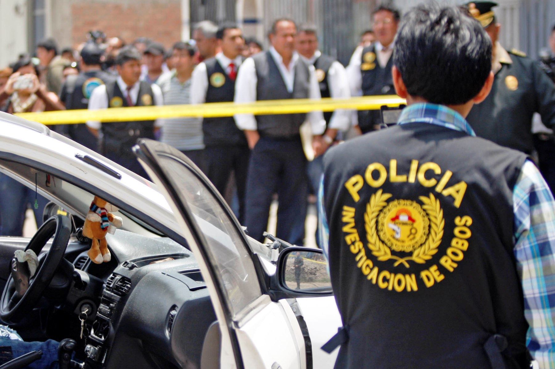 Dos de los delitos que vienen ganando más terreno en Perú durante este 2023 son la extorsión y el sicariato, de acuerdo a cifras oficiales y policiales. (Andina)