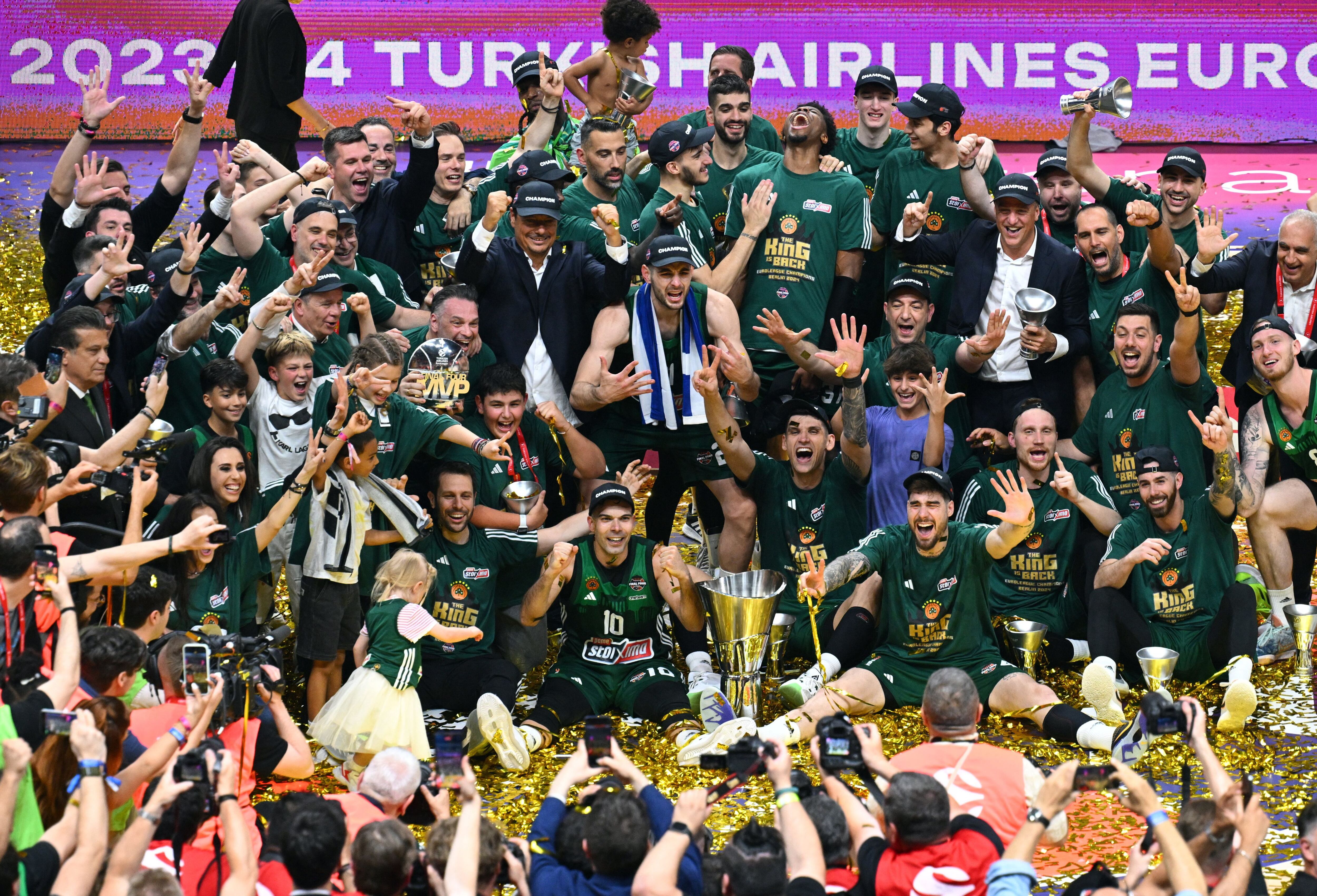 El festejo de Panathinaikos tras vencer al Merengue (REUTERS/Annegret Hilse)