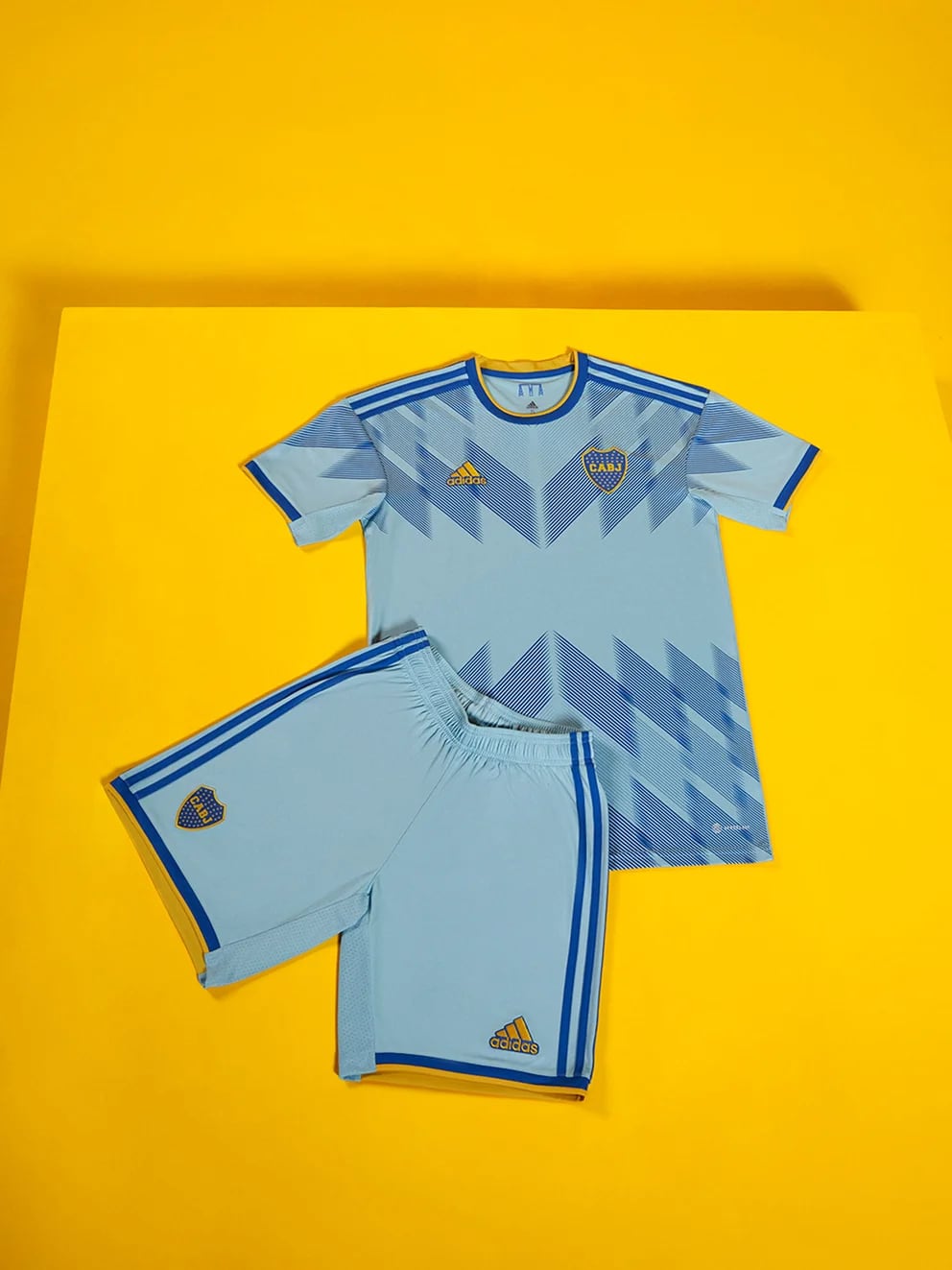 La nueva camiseta de Boca 2022, inspirada en la Casa Amarilla: diseño,  fotos y precio