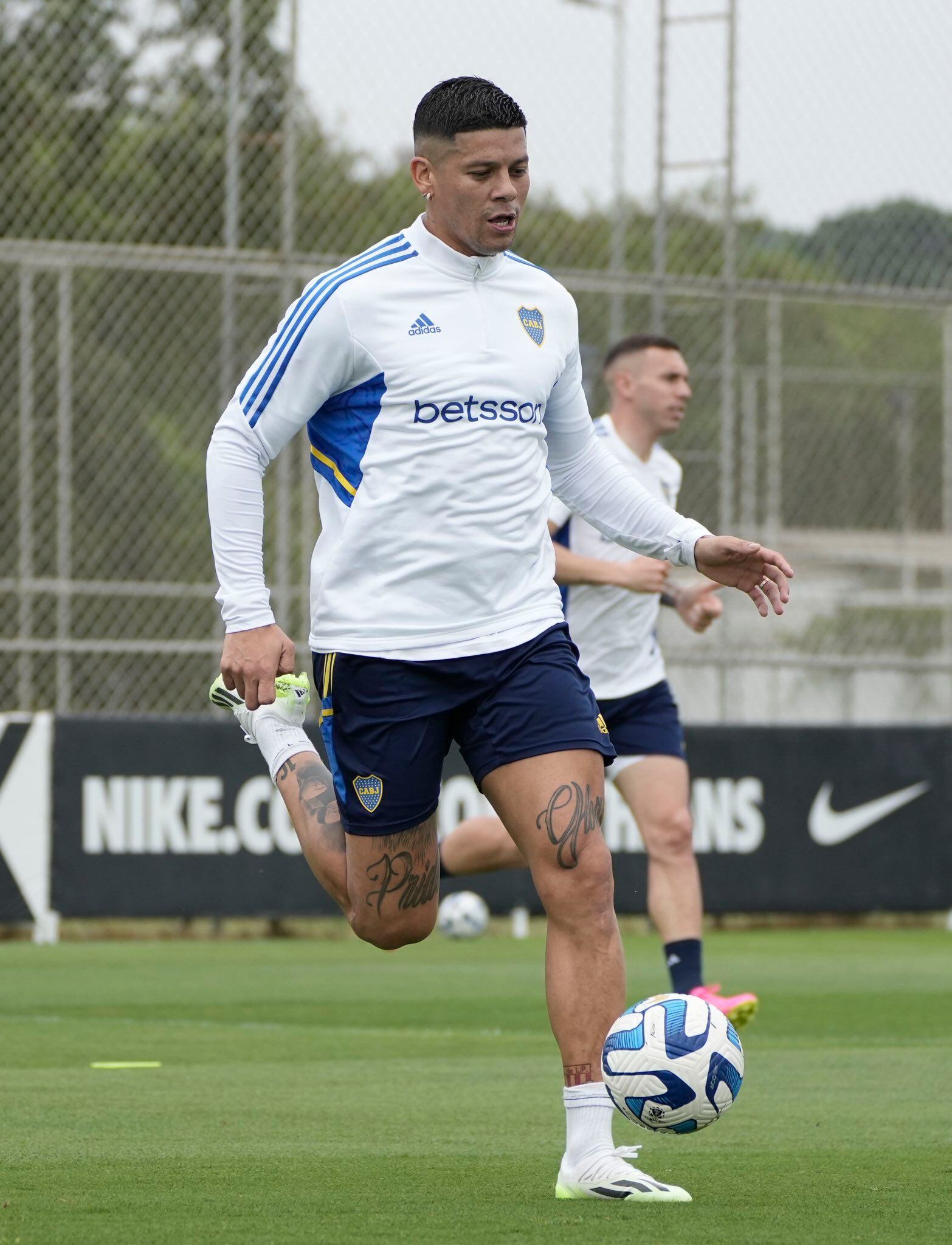 Marcos Rojo sería de la partida mañana por la noche (Foto: Boca oficial)