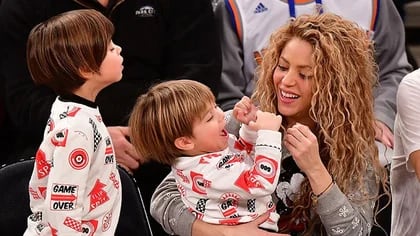 El abrazo de Sasha a Shakira: el pequeño se soltó de su padre y corrió  hacia la artista - Infobae