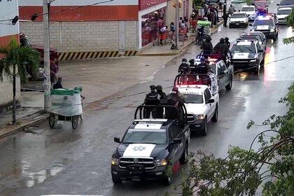 Actividades de las autoridades para salvaguardar a la población(Foto: Cortesía Semar)